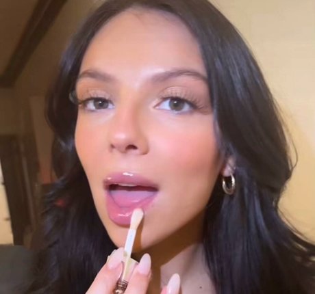 Rachel Winchester model hot photo