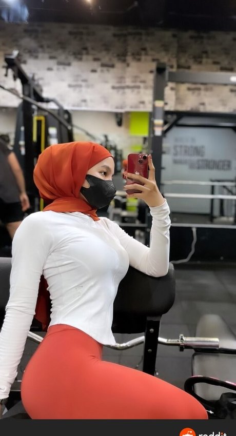 oklinfia xxx actress pics