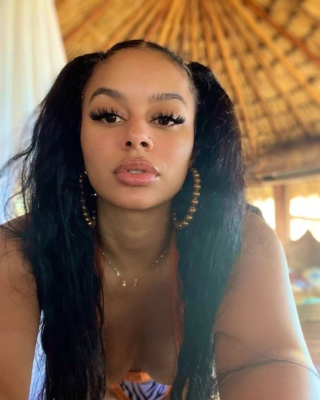 Winny Munhoz star perfect picture