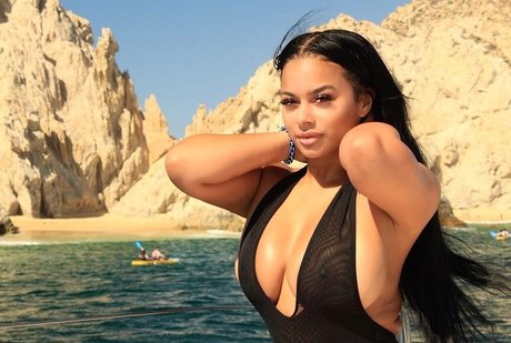 Winny Munhoz pornographic actress pic