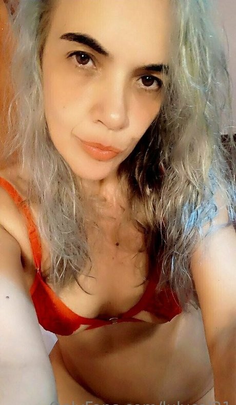 lulycal21 naked star photos