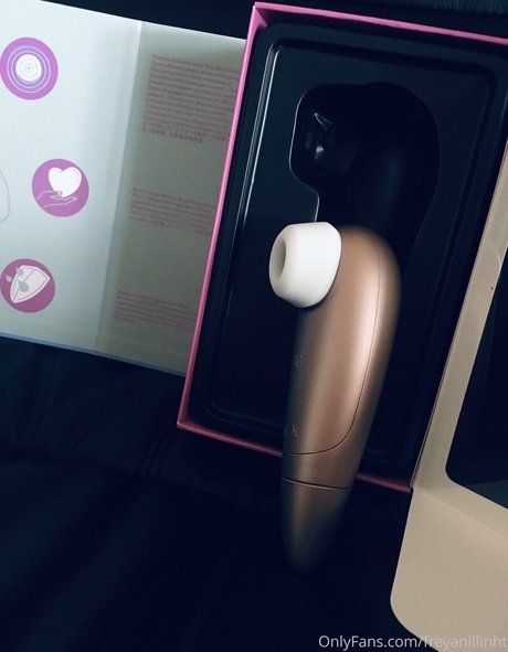 freyanillinht top actress pics