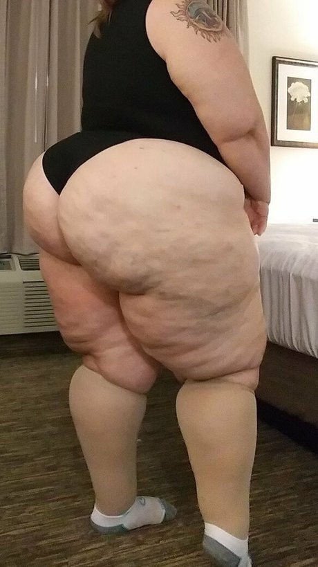 bbw4red20 porn model pic