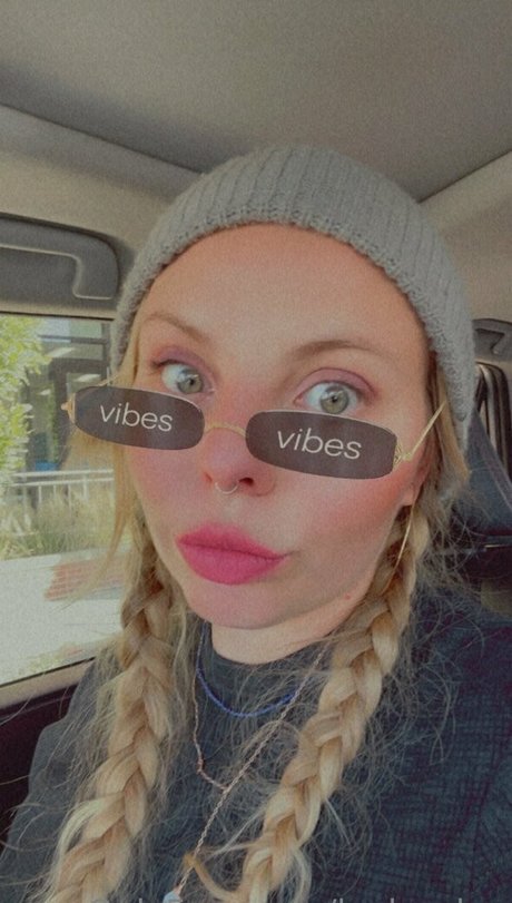 leeloo luv free model gallery