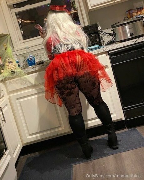 mommithiccc pretty actress pictures