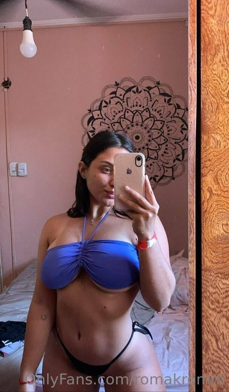 romakromm nudes actress archive