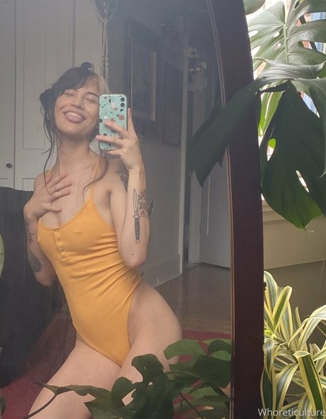 whoreticulture hot star archive