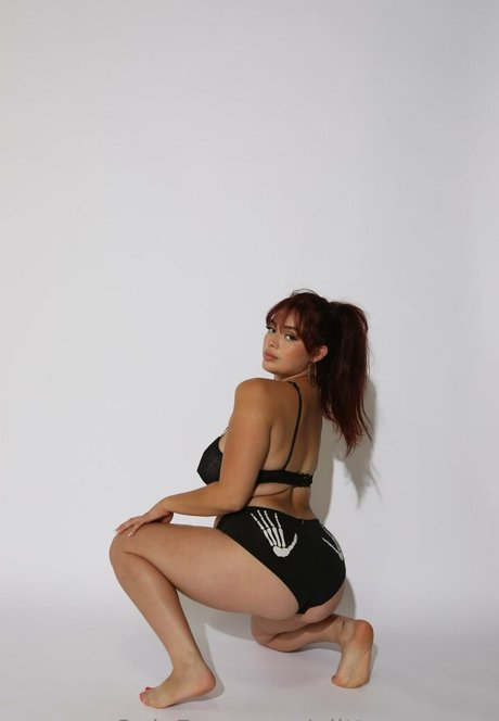 glitterrmoney pornstar adult picture