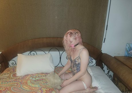 bunnysuccubus637 erotic star img