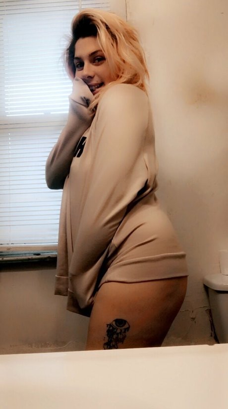 kayy lovee pornstar hot pics