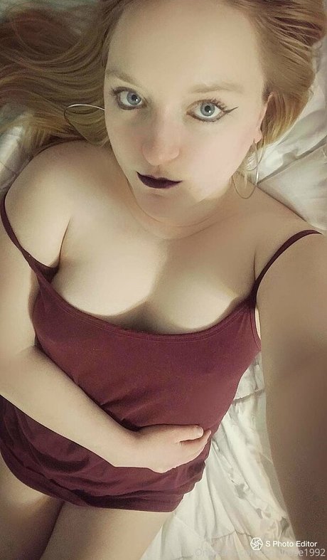 aprilrose1992 model pictures