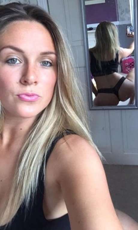 Beau avery naked model photo