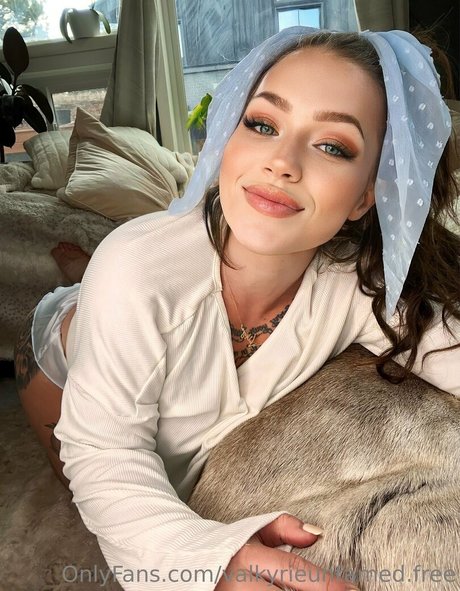 Valkyrieuntamed pornstar nudes pics