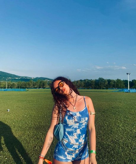 Laura Corti pornstar adult pictures