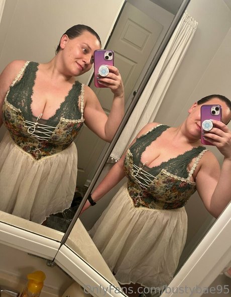 Bustybae95 high quality actress pic