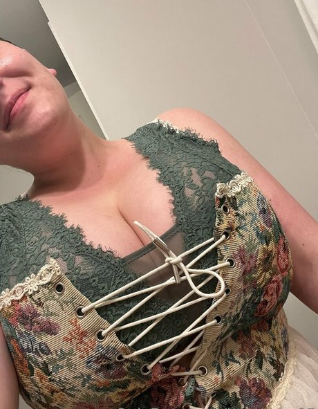 Bustybae95 sex star photo