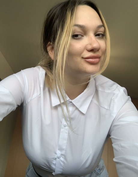 XxkityxX model nude galleries