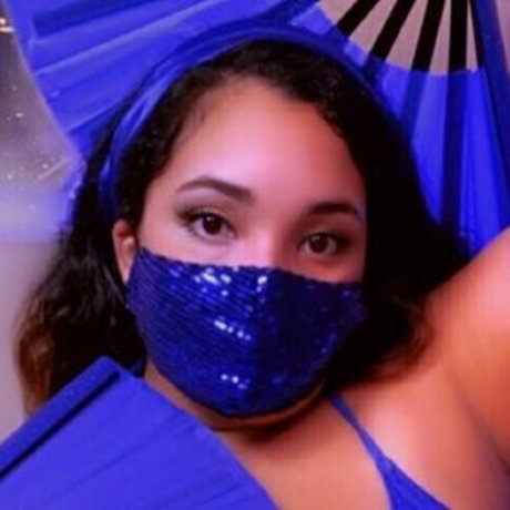 cardisego naked model img