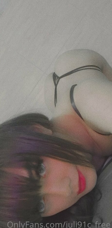 juli91c free nude model photo