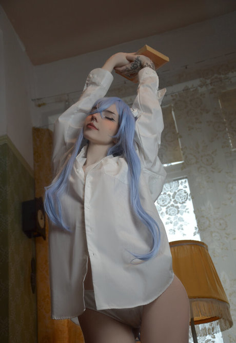 Flutterow star sexy picture