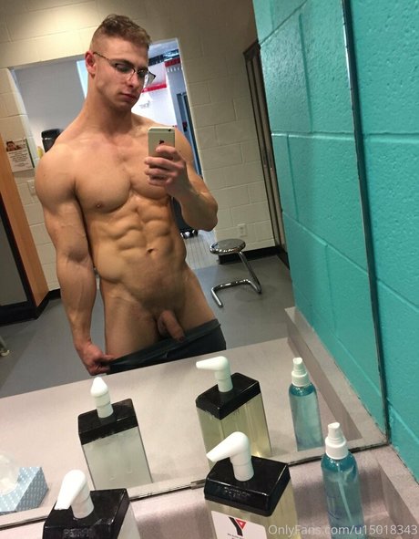 creamygorilla porn model photos