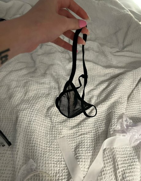 leoniemontyyy pornstar high quality galleries