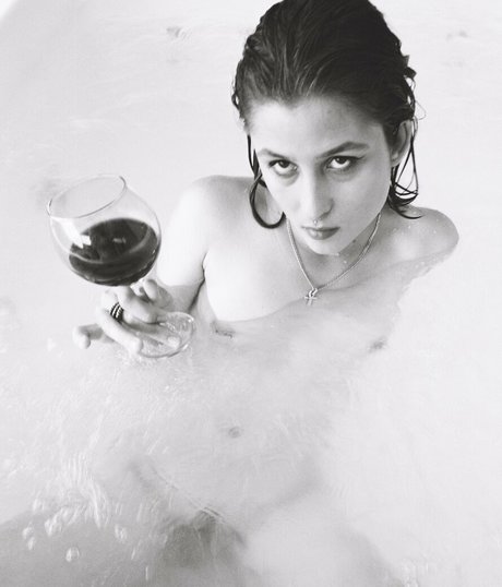 onlysukiclub free sex star gallery