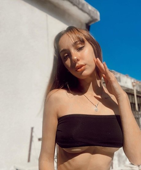 agusdigri model adult gallery