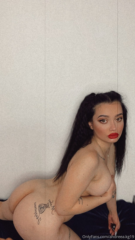 AndreeaKg19 pornstar naked photos