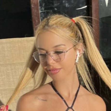 Paty Cake sexy actress gallery