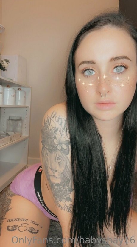 Babyshay16 star adult img
