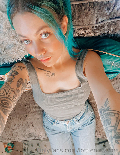 lottienovafree pornstar sex picture