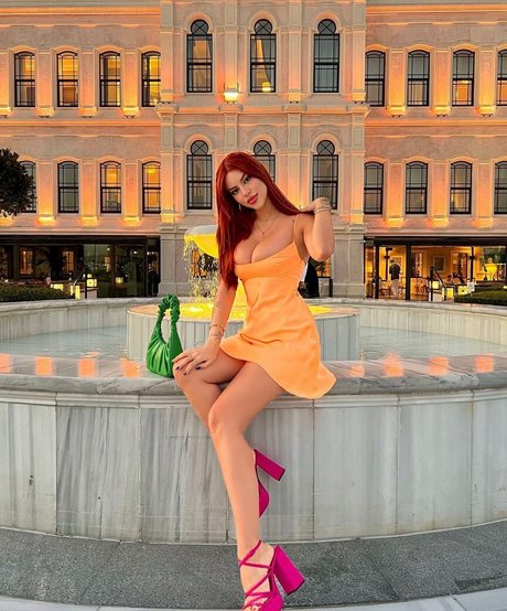 Demet Ozturk model sex images