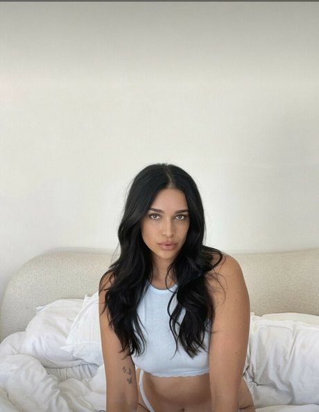 aprillovegeary nude star pictures