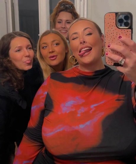 juiceefruitee model nudes picture