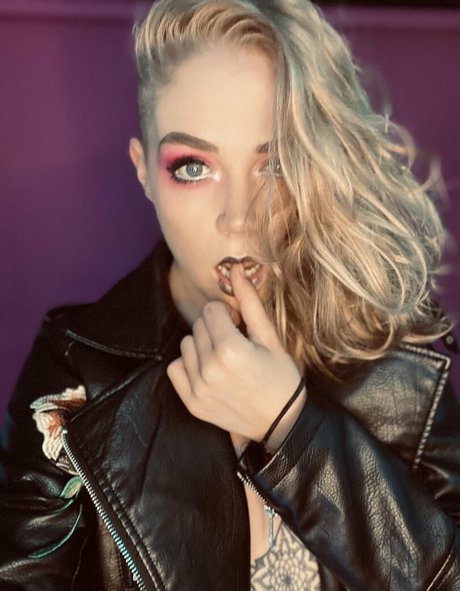 chaosandmagic model beautiful photos