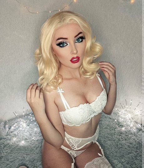 stacycosplays model top images