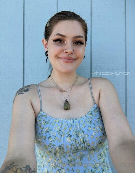 daisyduncan hot model gallery