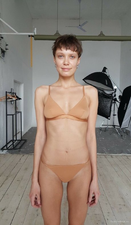 Oksana Chucha erotic actress picture