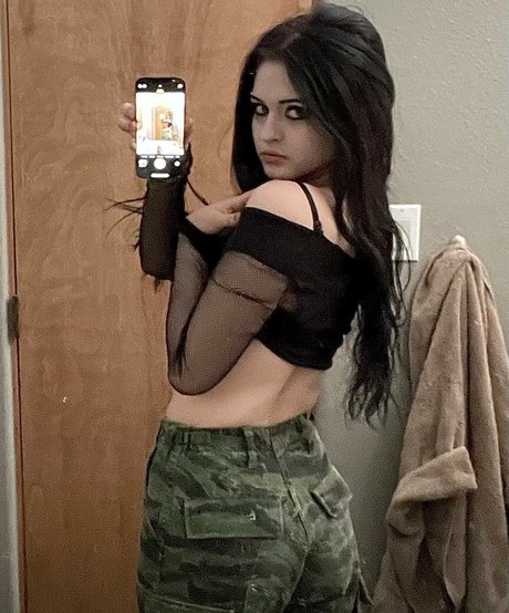 Bleachb0n3s model sex photos