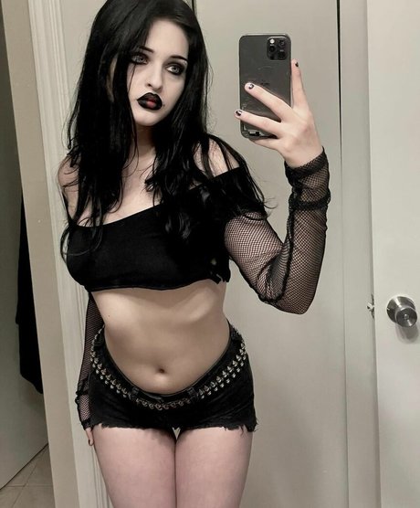 Bleachb0n3s sexy actress photo