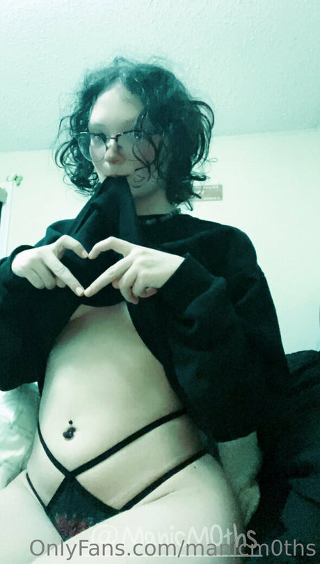 manicm0ths hot actress images