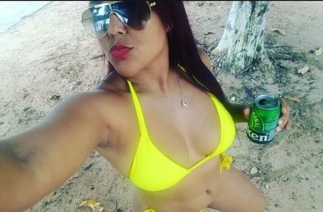 Leyla Britto pretty model photos