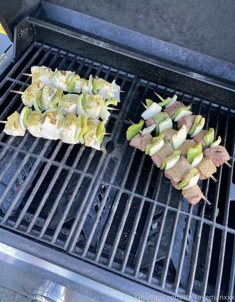 thecavemanxxx model hd pic