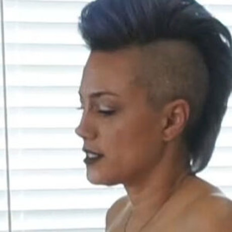 Naked Intelligence high quality star photos