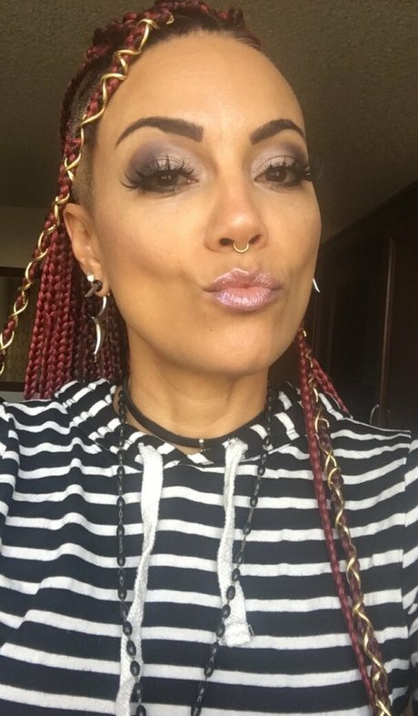 Naked Intelligence pornstar nude picture