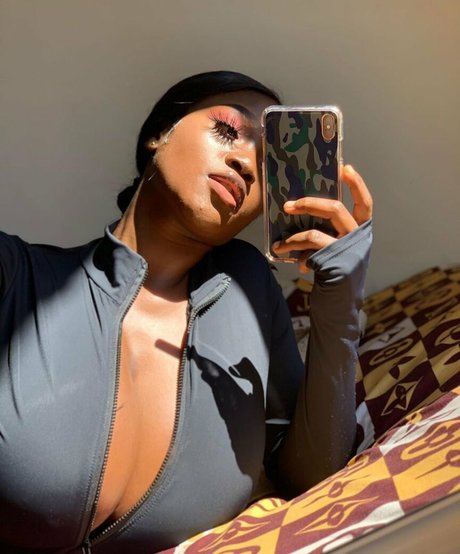 Barbiana high quality actress images