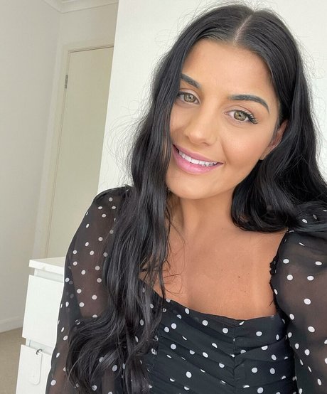 Jesy Lee beautiful model images