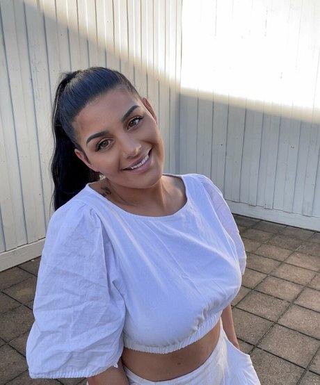 Jesy Lee pornographic actress pic