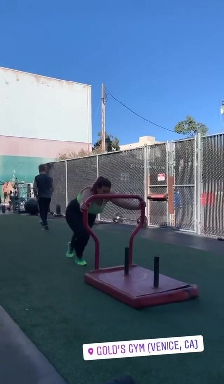 Ioana Chira model high quality image